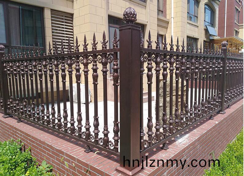  鋁藝欄桿安(an)裝