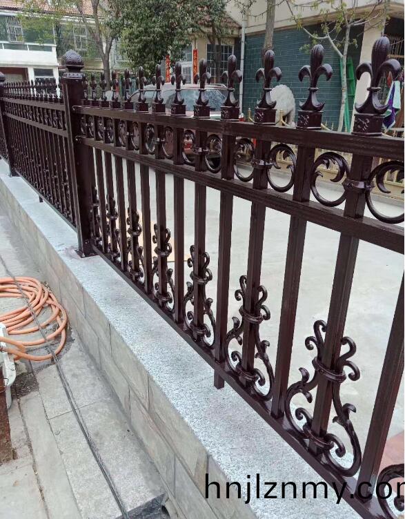  鋁藝欄(lan)桿製作(zuo)