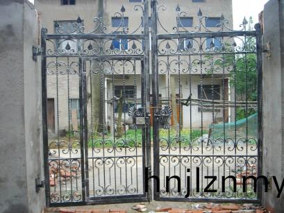  鐵藝大門