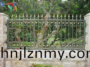  鐵藝護欄