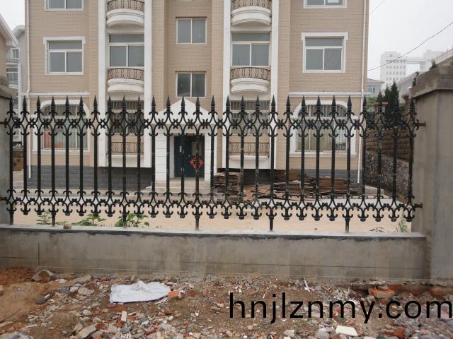  大(da)連鐵藝護(hu)欄